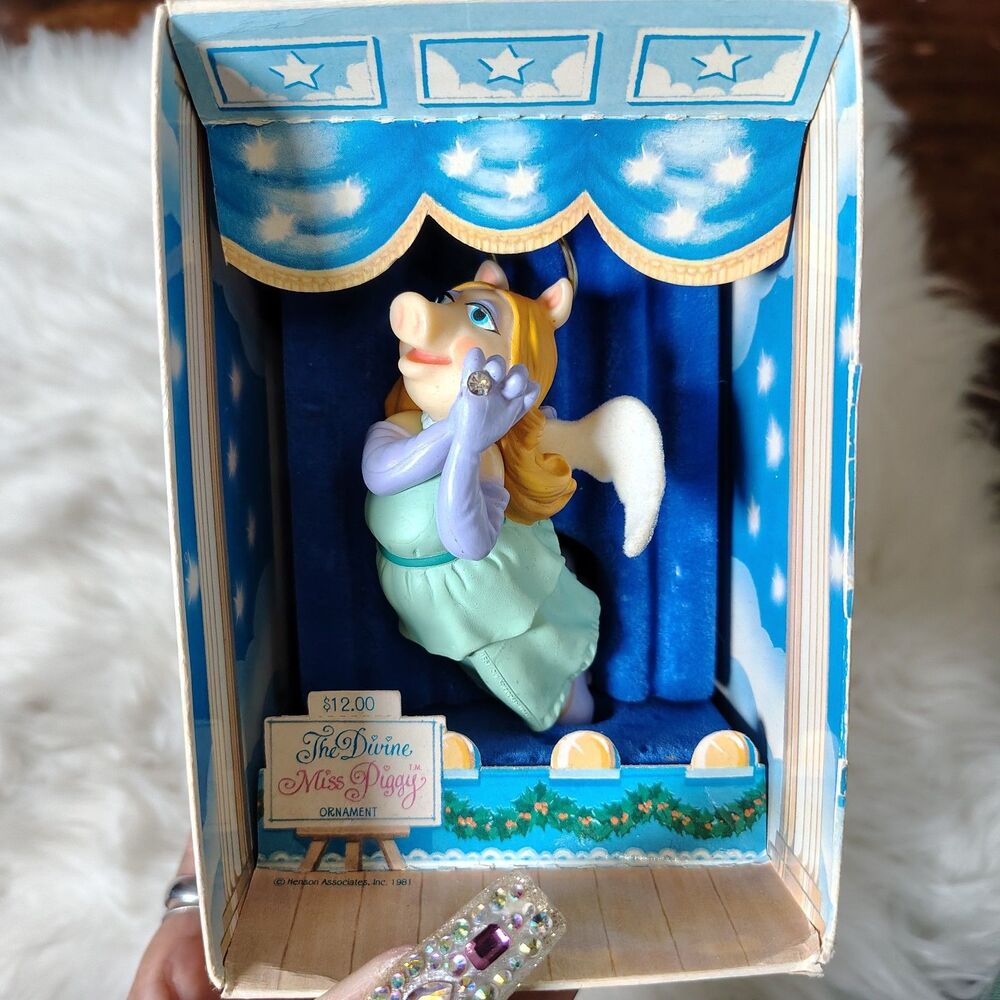 Vintage 1981 Hallmark “The Divine Miss Piggy” Angel Christmas Ornament with Box
